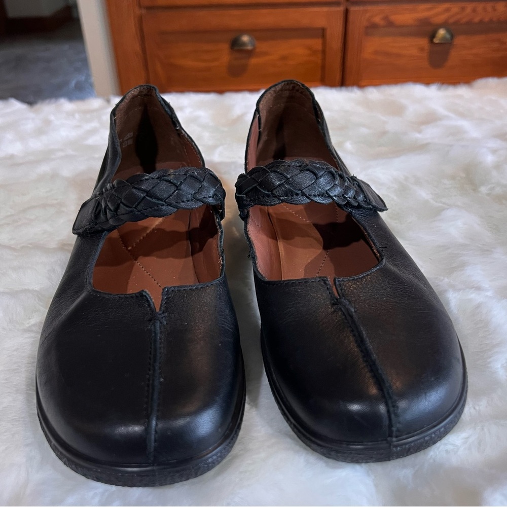 Hotter by Comfort Concept Women’s size 9.5 Mary Jane Shake Shoes